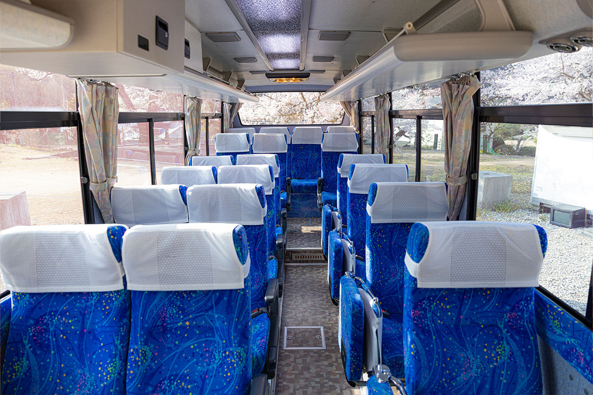 小型バス 車内